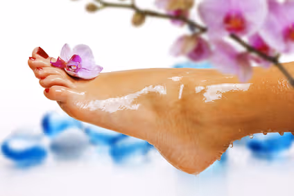 Pedicure klasyczny 1 Fotolia 41167994 XS